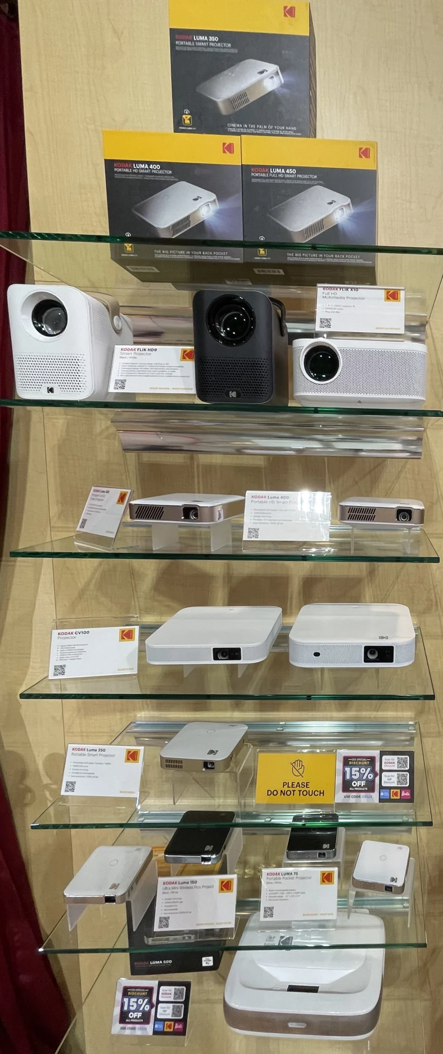 Kodak-Portable-Projectors-@-CES-copy-861x2048.webp